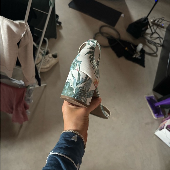 Call it Spring Tropical Print Block Heel Sandals - Picture 2 of 3
